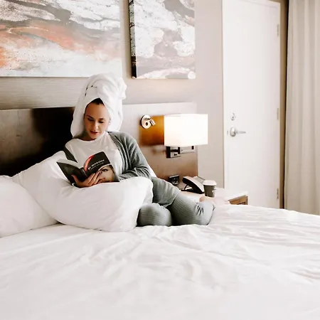 Delta Hotels By Marriott Saguenay Conference Centre-3